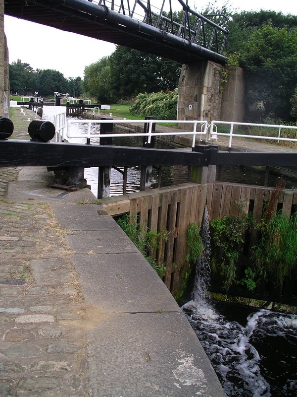 Fall Ing Lock, Wakefield